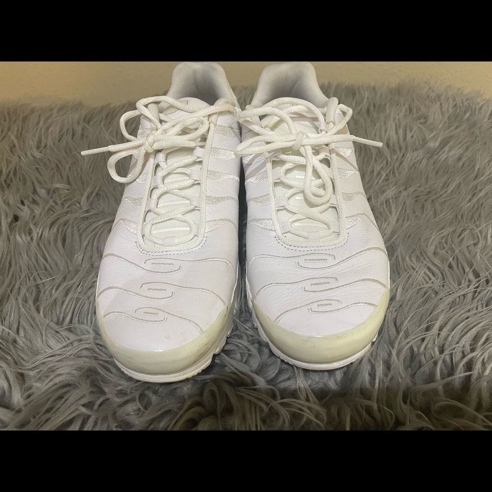 White Air Max Plus